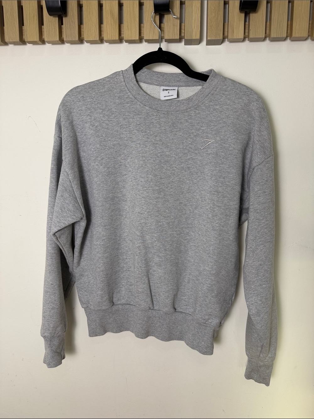 Gymshark Men's Crewneck Sweatshirt in Heather Gray size small